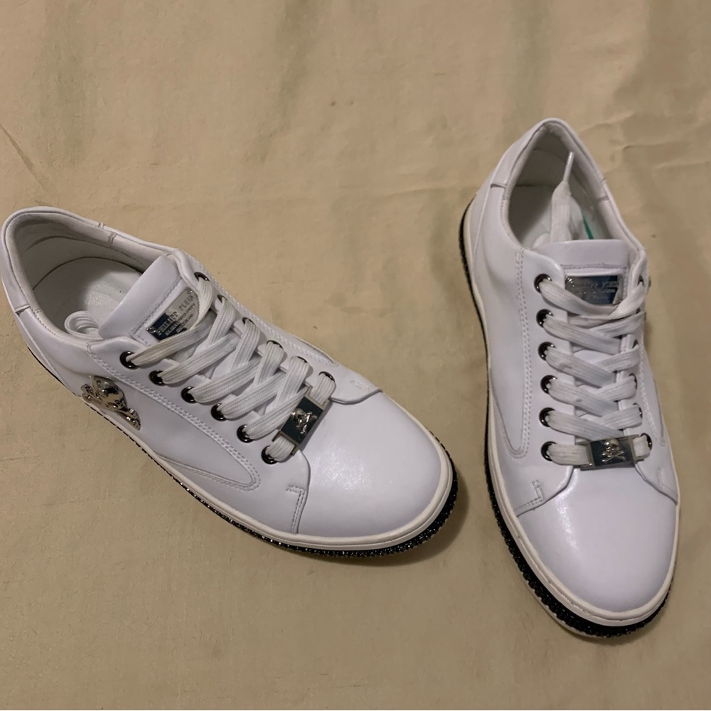 Philipp Plein white sneakers with skull and zipper decoration